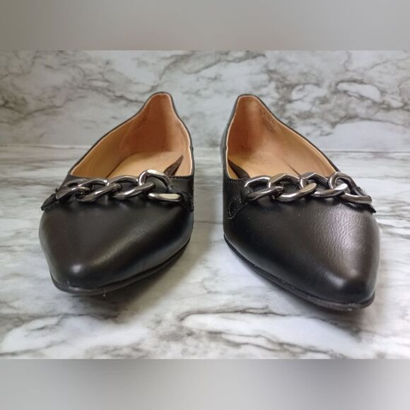 Naturalizer Black Pointed Toe Slip Ons Size 7M - Picture 3 of 9